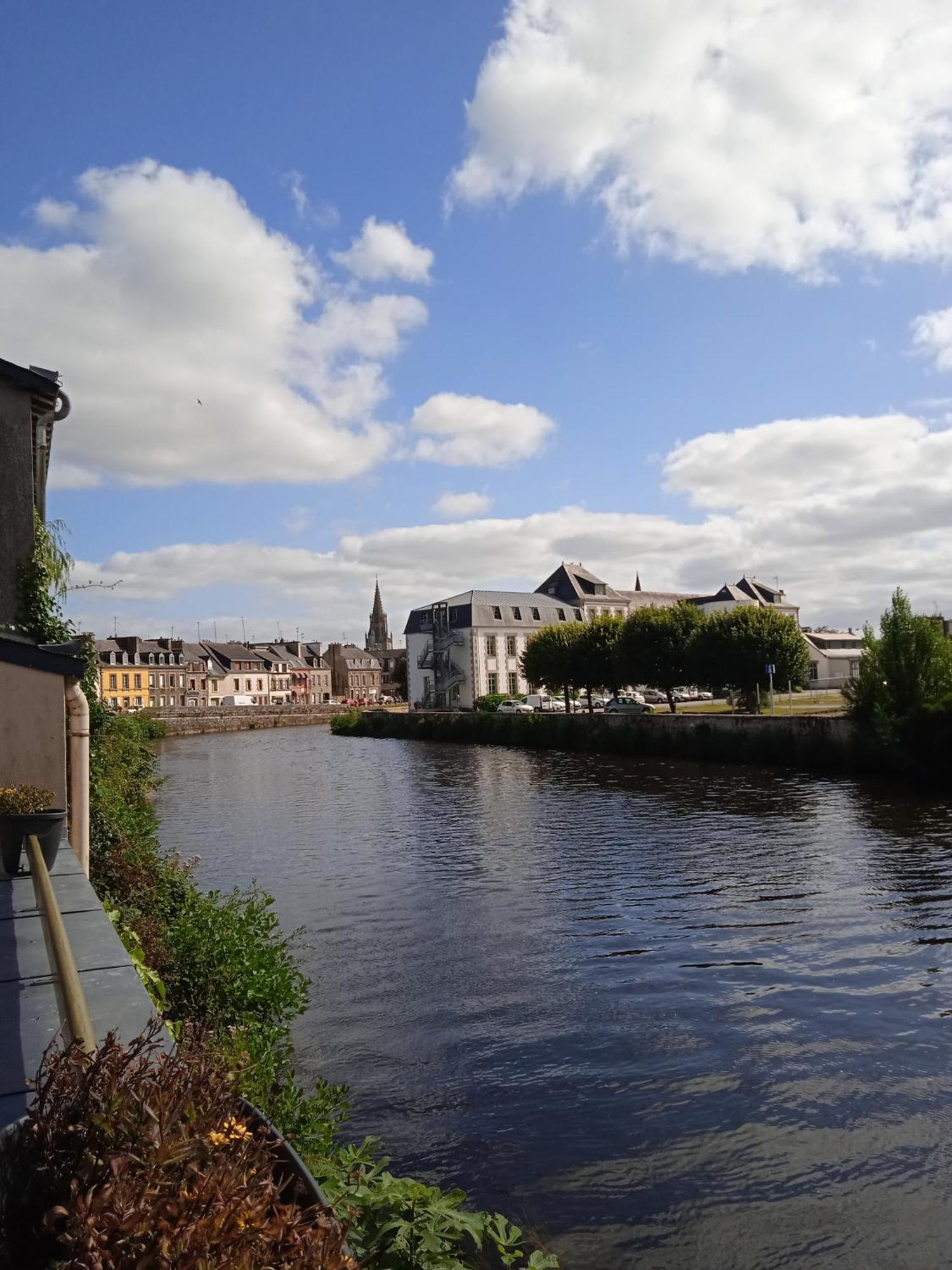 Auberge De Jeunesse Hi Pontivy Εξωτερικό φωτογραφία